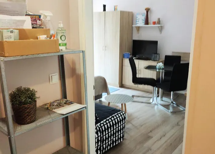 Cozy Ap Rubin, Centre, Fully Furnished, Free Wifi Appartamento