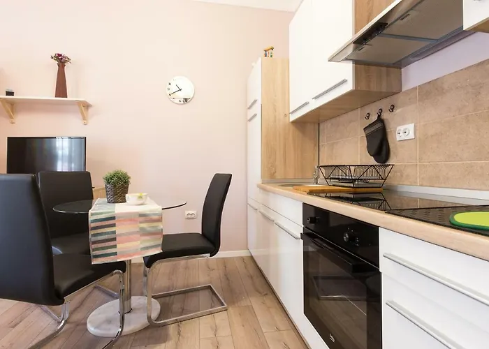 公寓 Cozy Ap Rubin, Centre, Fully Furnished, Free Wifi 里耶卡