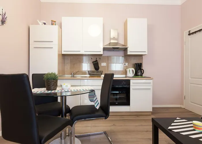 Cozy Ap Rubin, Centre, Fully Furnished, Free Wifi 公寓 *